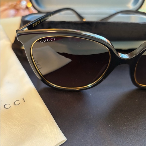 Authentic Gucci Elegant Black Sunglasses.  Pristine Condition.  NWOT. - Picture 5 of 14